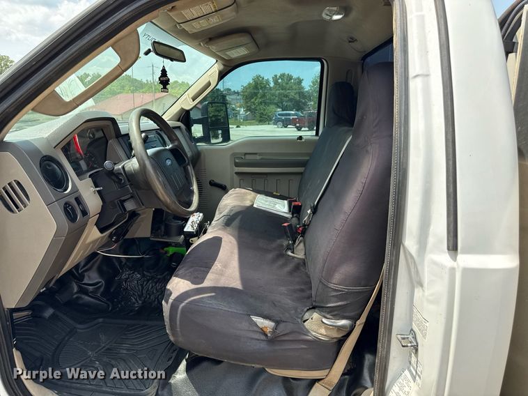 image for item DS4348 2008 Ford F550 Super Duty utility / service truck