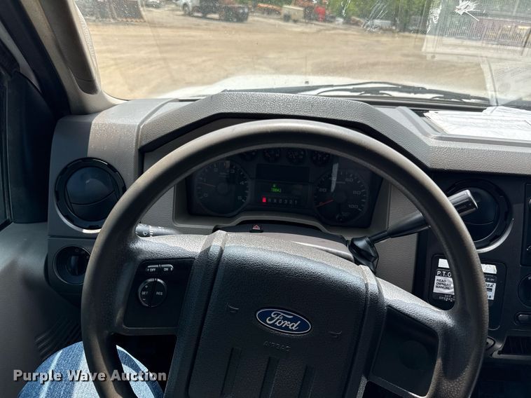 image for item DS4348 2008 Ford F550 Super Duty utility / service truck