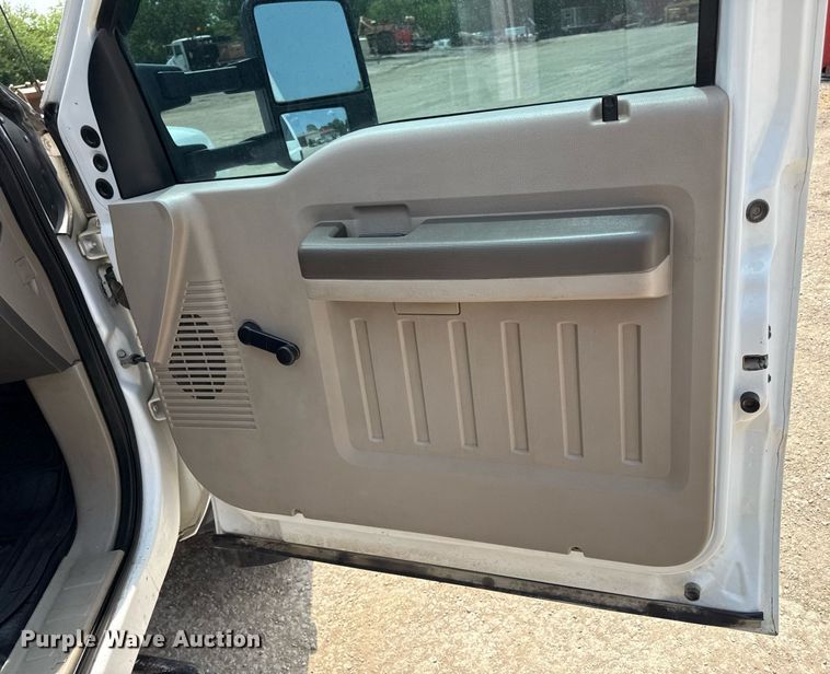 image for item DS4348 2008 Ford F550 Super Duty utility / service truck