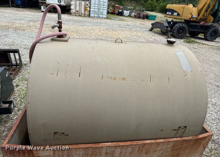 image for item DS4354 Fuel tank