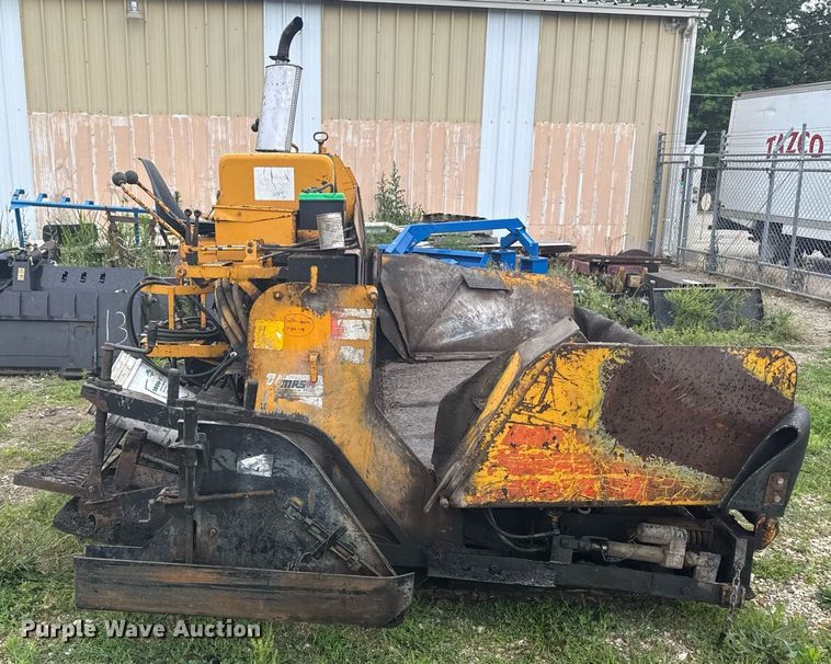 image for item DS4355 Leeboy LS1000T paver