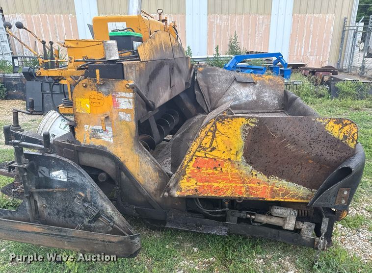 image for item DS4355 Leeboy LS1000T paver