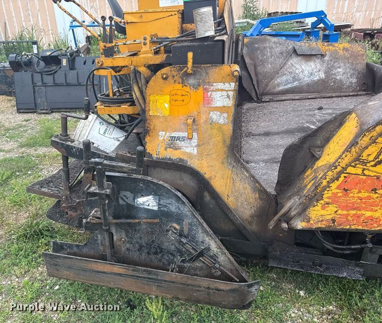 image for item DS4355 Leeboy LS1000T paver