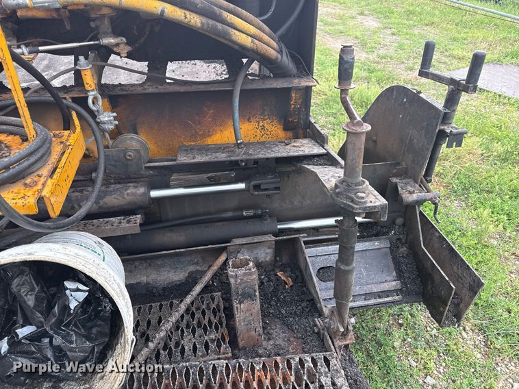 image for item DS4355 Leeboy LS1000T paver