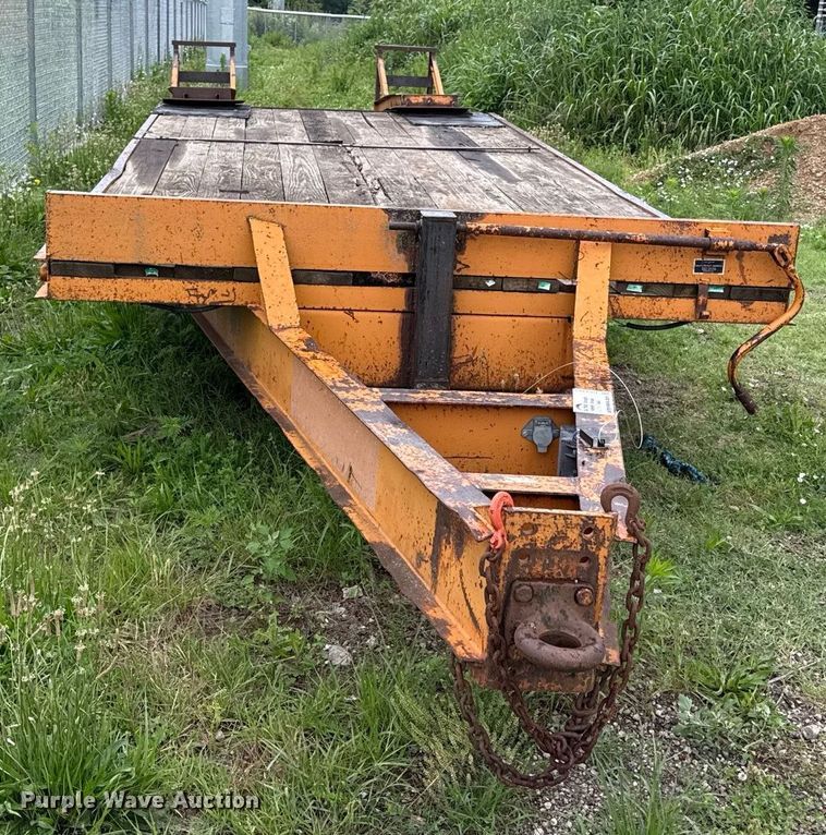 image for item DS4357 1994 Economy  MP423DE equipment trailer