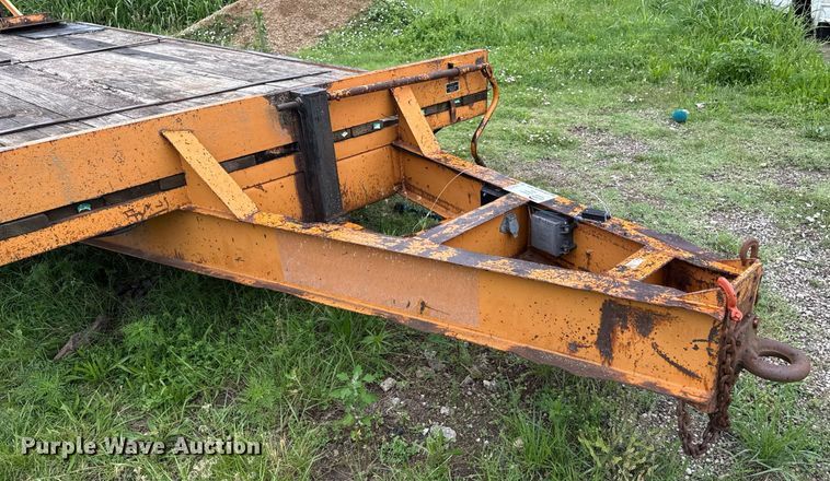 image for item DS4357 1994 Economy  MP423DE equipment trailer