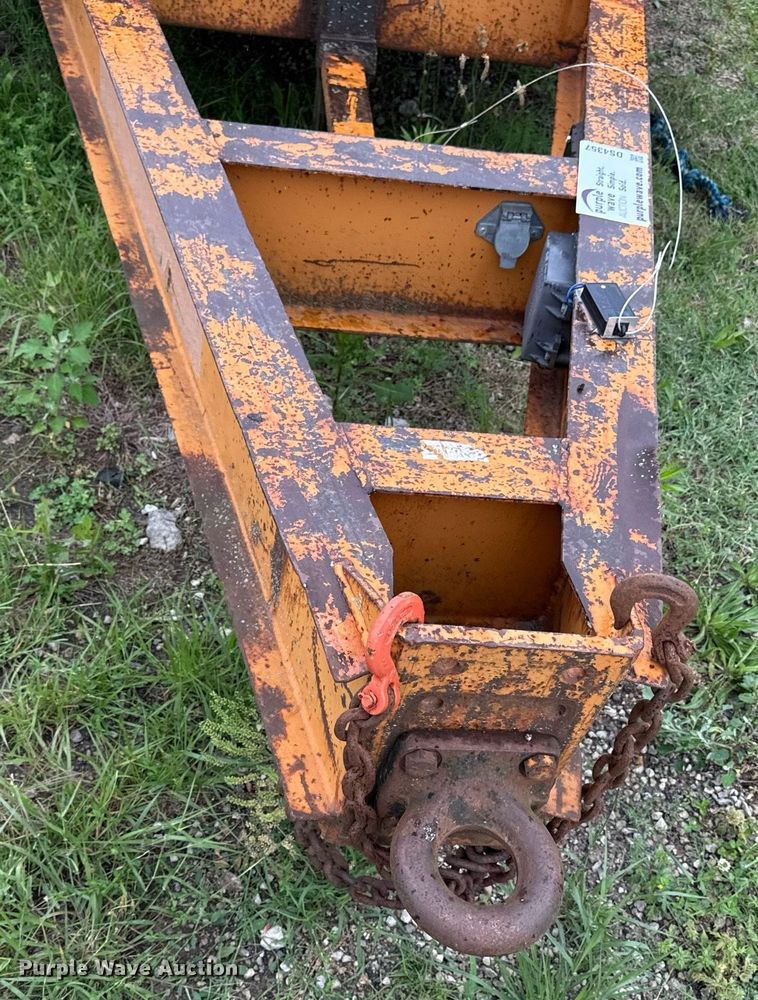 image for item DS4357 1994 Economy  MP423DE equipment trailer