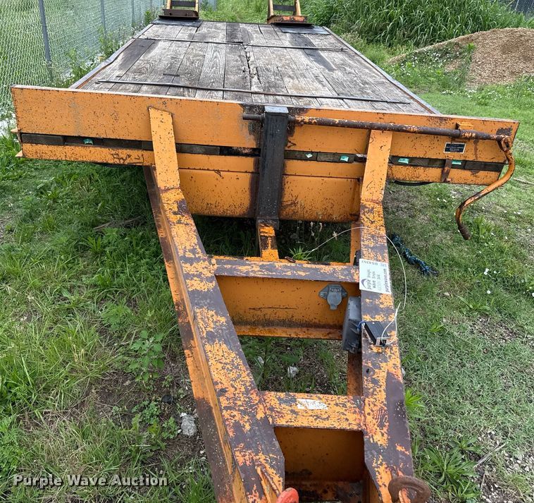 image for item DS4357 1994 Economy  MP423DE equipment trailer