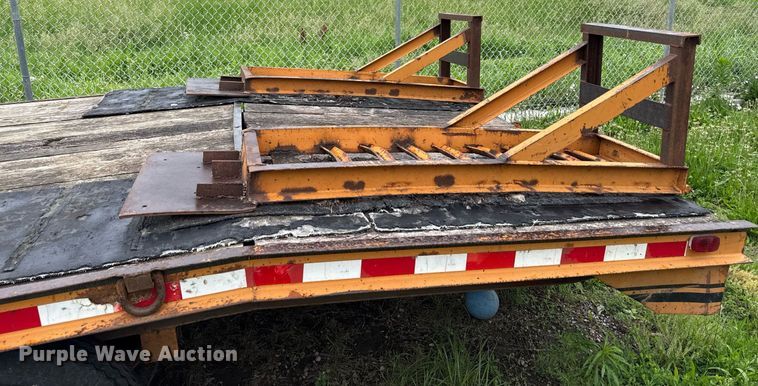 image for item DS4357 1994 Economy  MP423DE equipment trailer