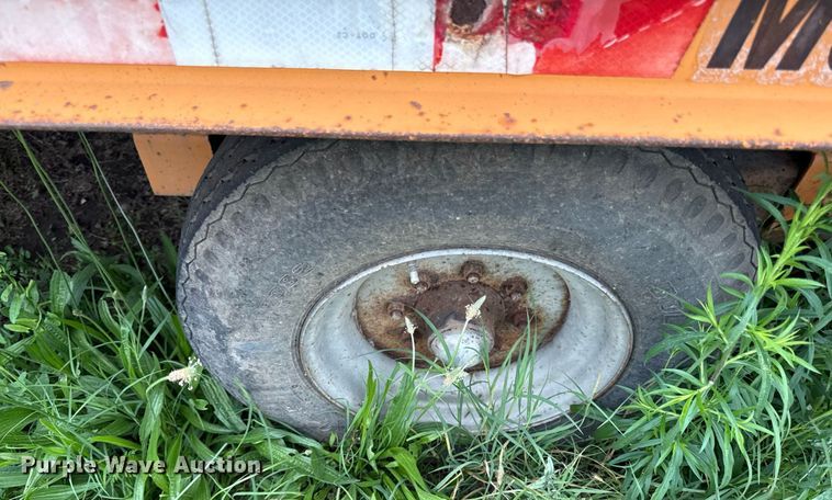 image for item DS4357 1994 Economy  MP423DE equipment trailer