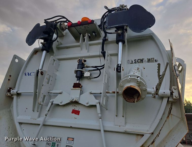 image for item DT4857 2002 Sterling L-Line sewer jetter truck