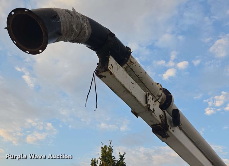 image for item DT4857 2002 Sterling L-Line sewer jetter truck