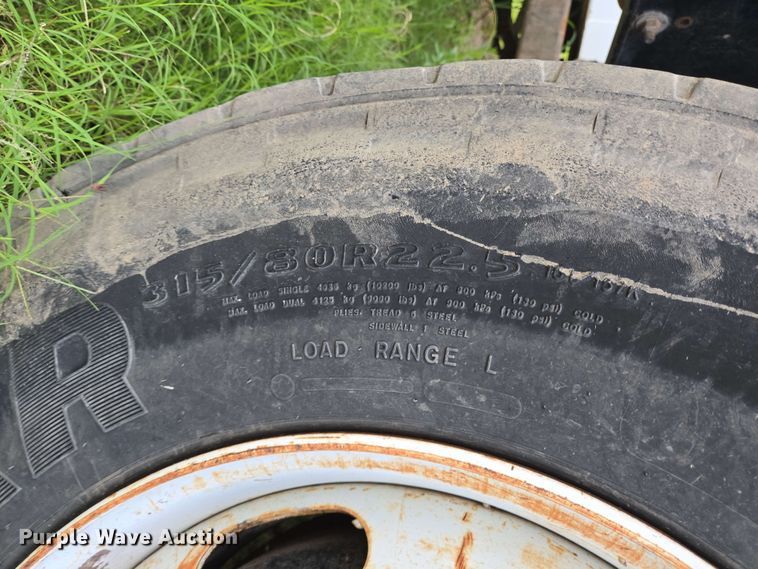 image for item DT4857 2002 Sterling L-Line sewer jetter truck