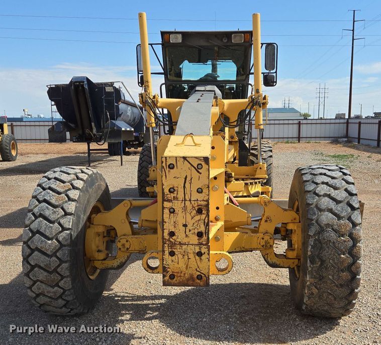 image for item DT4883 2001 Volvo G720VHP motor grader