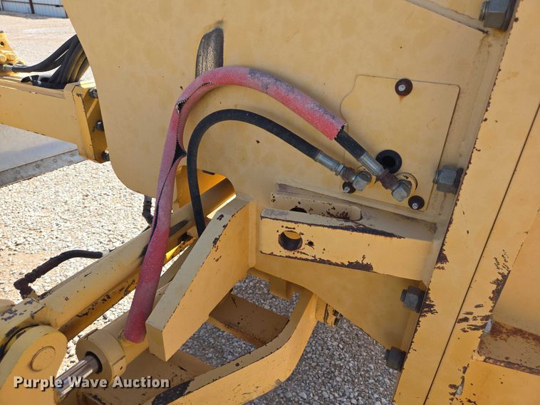 image for item DT4883 2001 Volvo G720VHP motor grader