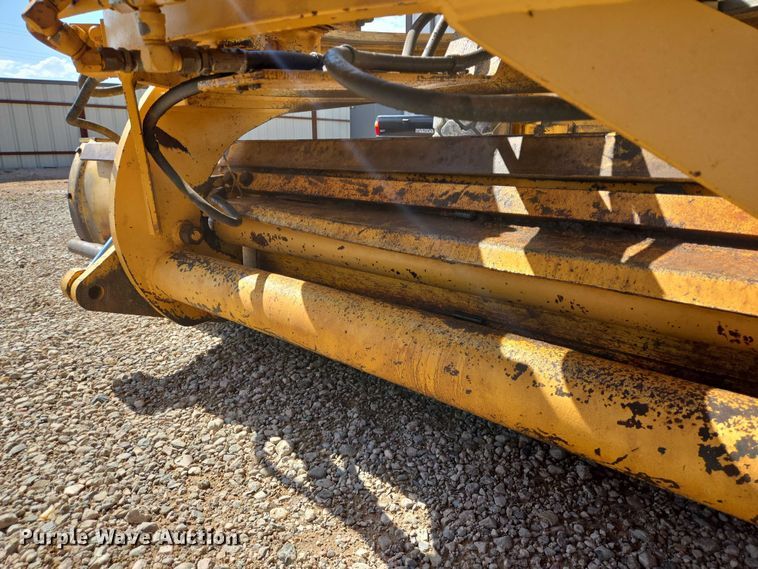 image for item DT4883 2001 Volvo G720VHP motor grader