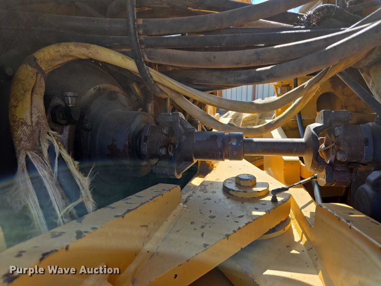 image for item DT4883 2001 Volvo G720VHP motor grader