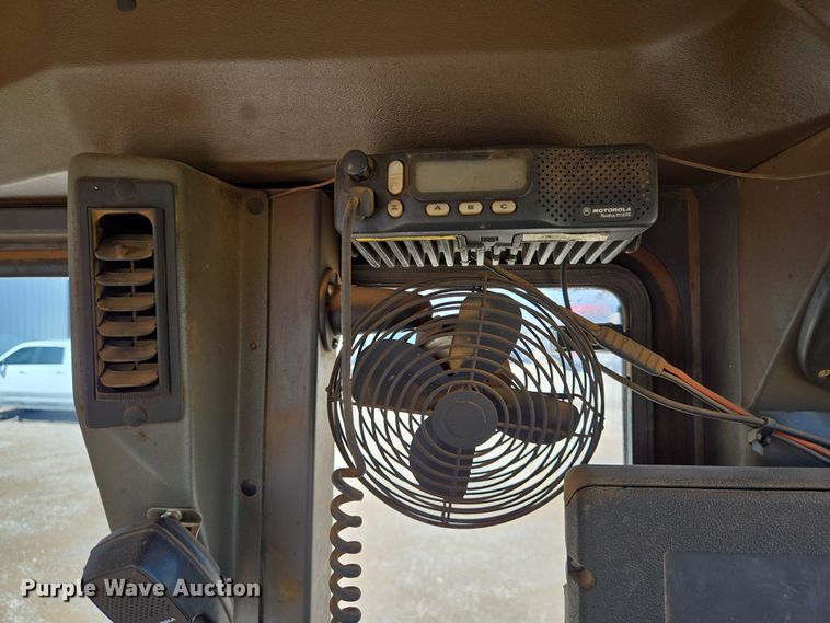 image for item DT4883 2001 Volvo G720VHP motor grader