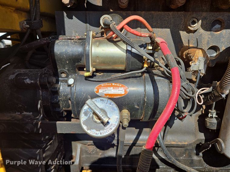 image for item DT4883 2001 Volvo G720VHP motor grader