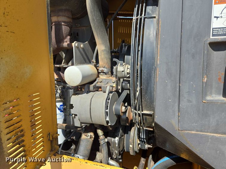 image for item DT4883 2001 Volvo G720VHP motor grader