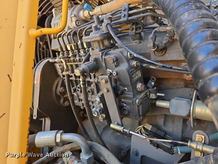 image for item DT4883 2001 Volvo G720VHP motor grader