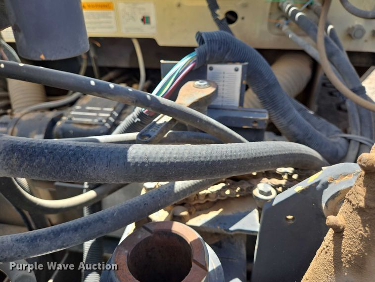 image for item DT4884 2005 Blaw Knox PF-4410 paver