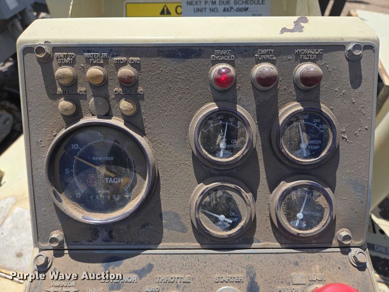 image for item DT4884 2005 Blaw Knox PF-4410 paver