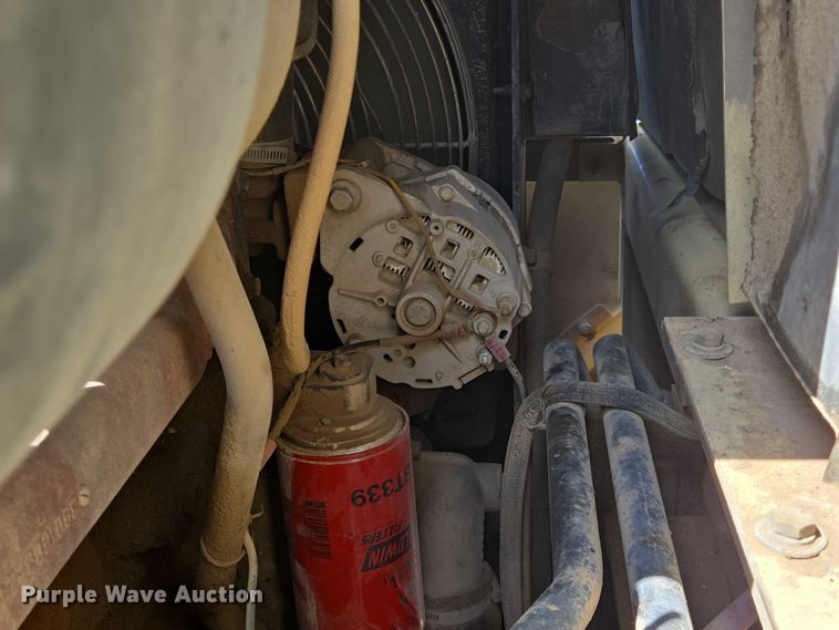 image for item DT4884 2005 Blaw Knox PF-4410 paver