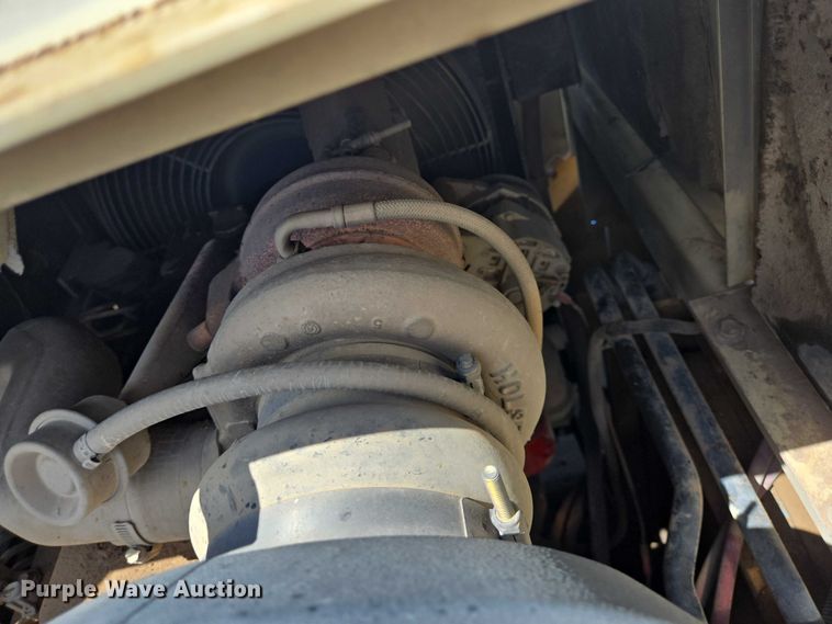 image for item DT4884 2005 Blaw Knox PF-4410 paver