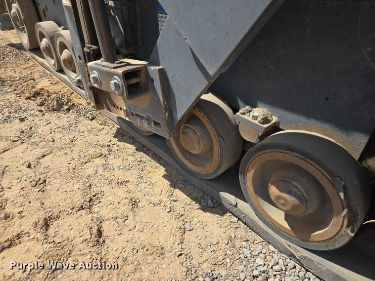 image for item DT4884 2005 Blaw Knox PF-4410 paver