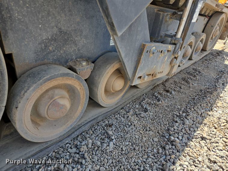 image for item DT4884 2005 Blaw Knox PF-4410 paver