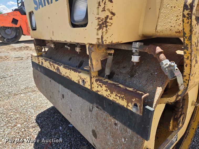 image for item DT4887 2006 Sakai SW320 double drum vibratory roller