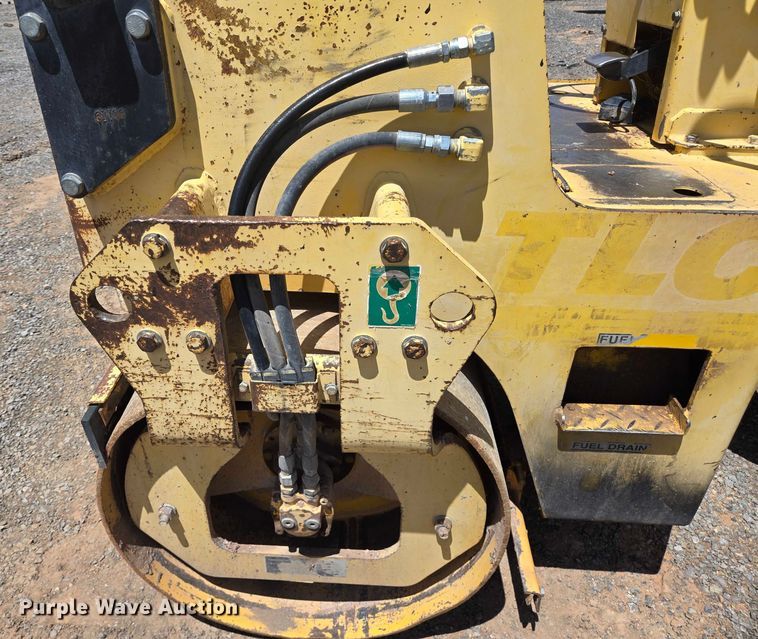 image for item DT4887 2006 Sakai SW320 double drum vibratory roller