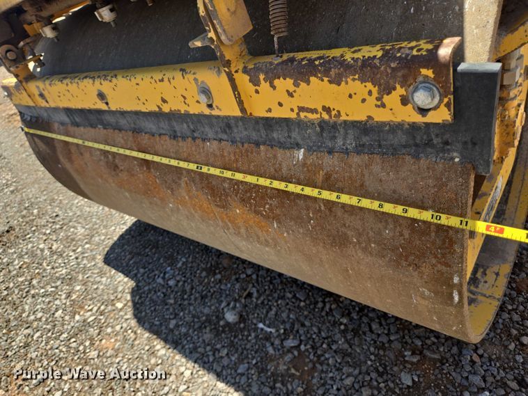 image for item DT4888 2007 Sakai SW320 double drum vibratory roller