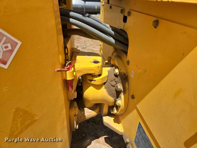 image for item DT4888 2007 Sakai SW320 double drum vibratory roller