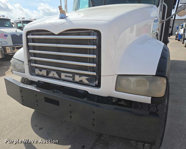 image for item DT4893 2013 Mack Granite GU713 dump truck