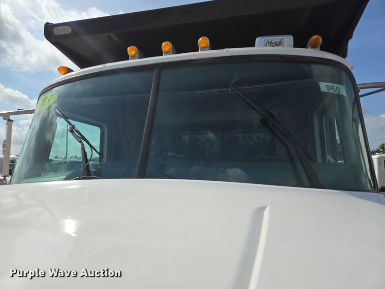 image for item DT4893 2013 Mack Granite GU713 dump truck