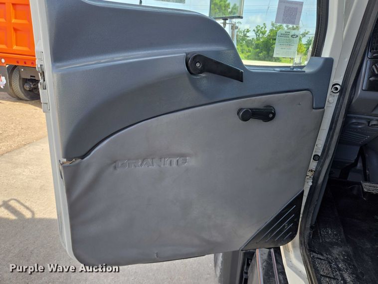 image for item DT4893 2013 Mack Granite GU713 dump truck