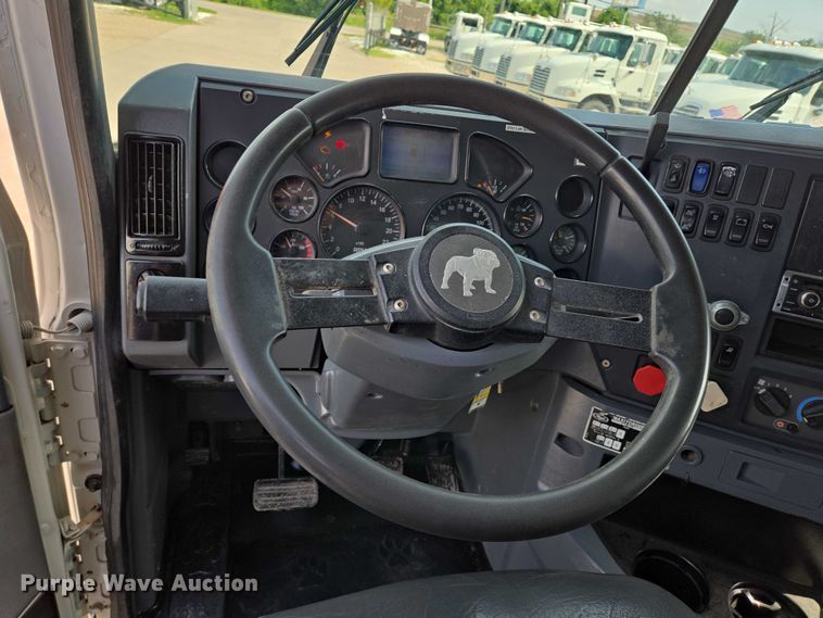 image for item DT4893 2013 Mack Granite GU713 dump truck