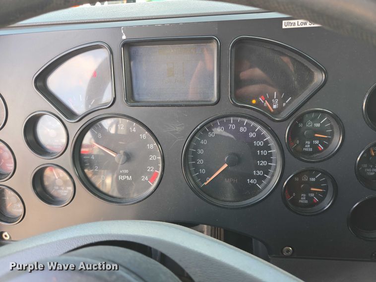 image for item DT4893 2013 Mack Granite GU713 dump truck