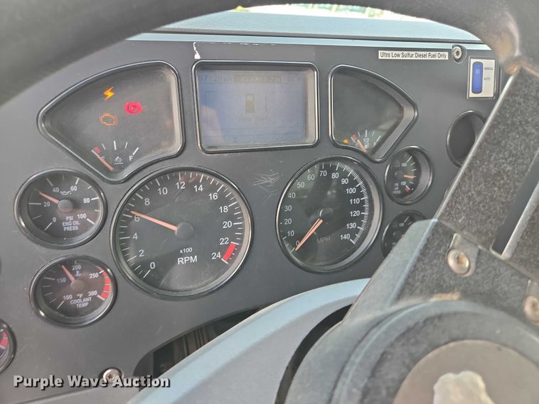 image for item DT4893 2013 Mack Granite GU713 dump truck