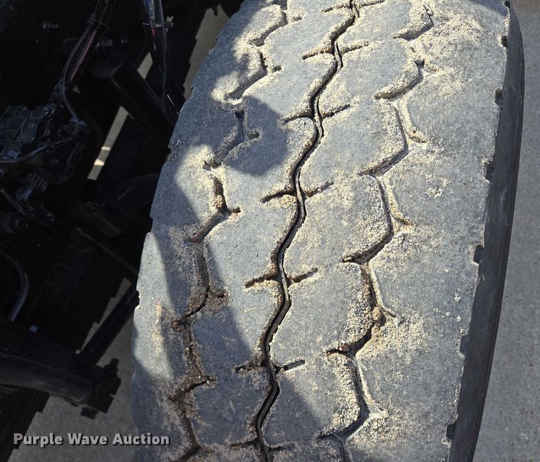 image for item DT4893 2013 Mack Granite GU713 dump truck