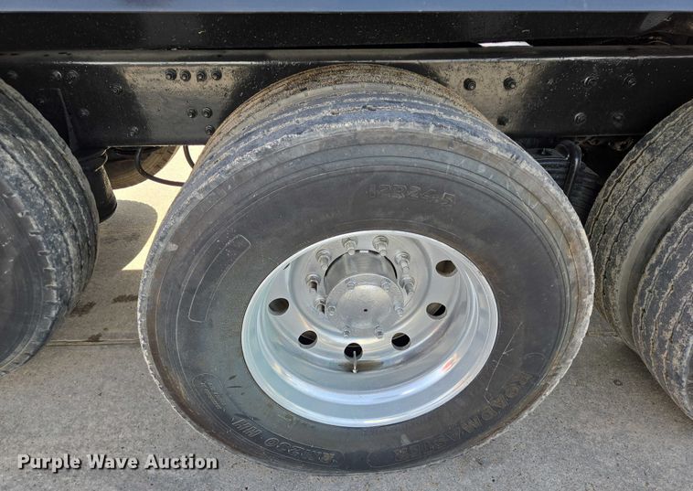 image for item DT4893 2013 Mack Granite GU713 dump truck