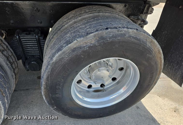 image for item DT4893 2013 Mack Granite GU713 dump truck