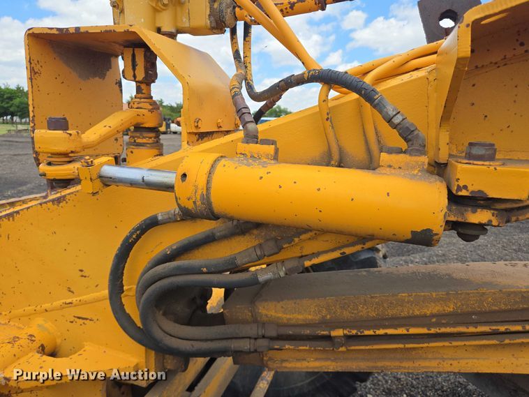 image for item DT4894 1971 Galion T-500 rigid frame motor grader