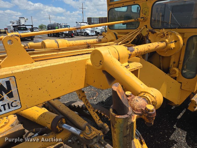 image for item DT4894 1971 Galion T-500 rigid frame motor grader