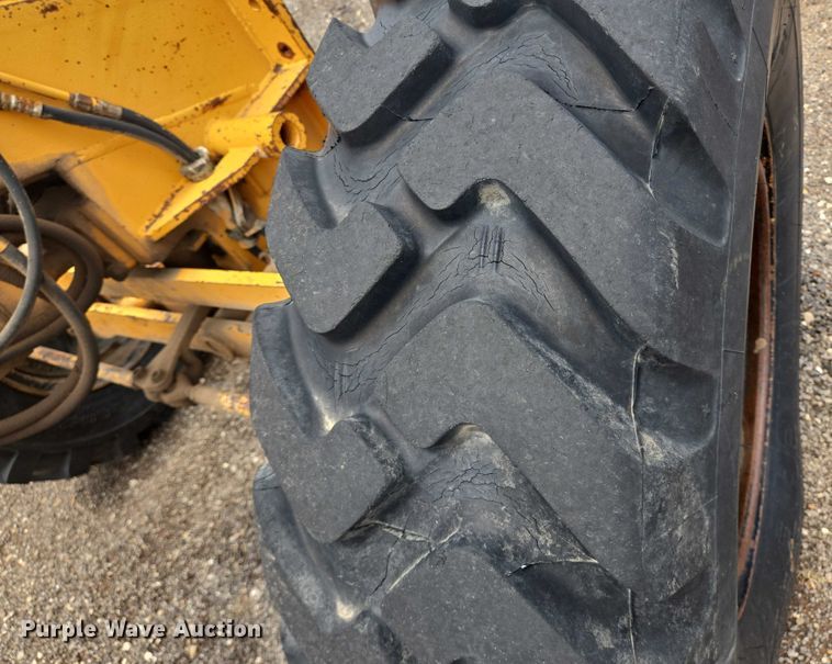 image for item DT4894 1971 Galion T-500 rigid frame motor grader