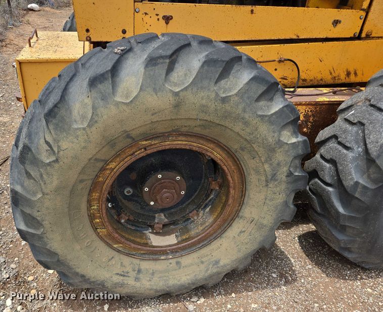 image for item DT4894 1971 Galion T-500 rigid frame motor grader