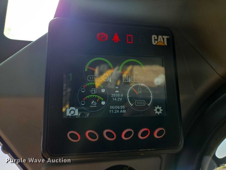 image for item DT4905 2018 Caterpillar 299D2 tracked skid steer loader