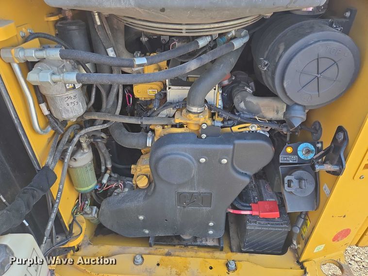 image for item DT4905 2018 Caterpillar 299D2 tracked skid steer loader